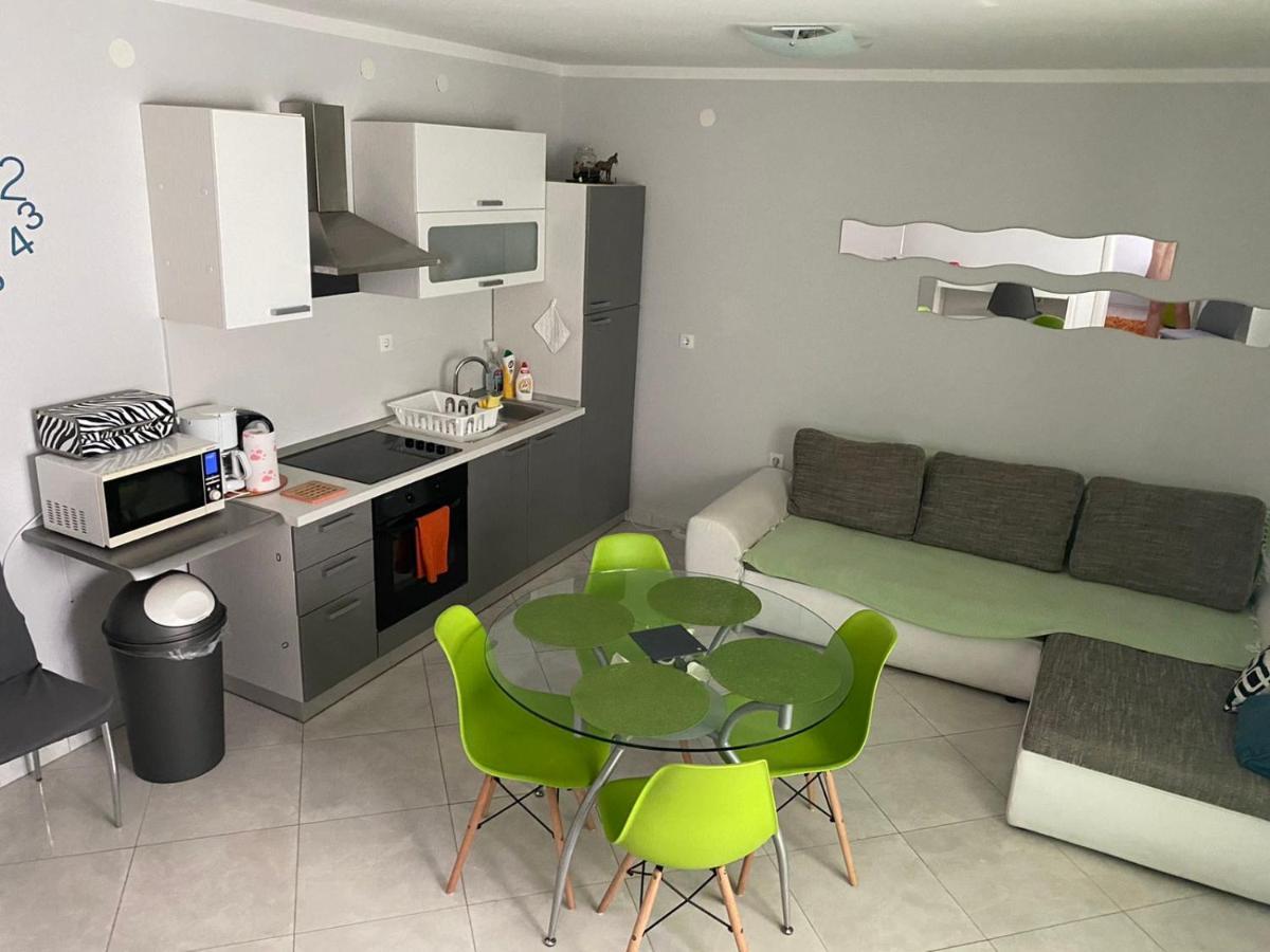 Apartments Jerine Tribalj Eksteriør bilde