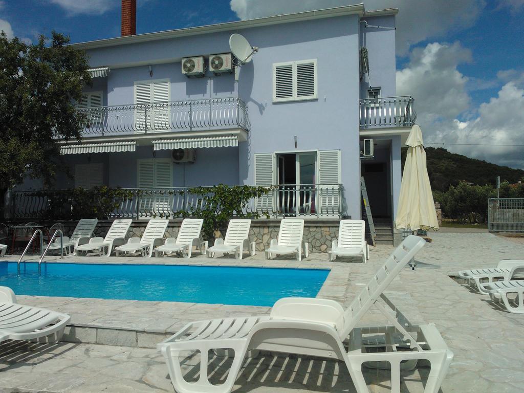 Apartments Jerine Tribalj Rom bilde