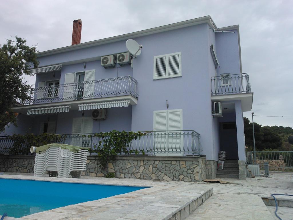 Apartments Jerine Tribalj Rom bilde